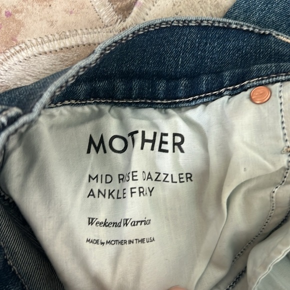 Mother Mid Rise Dazzler Ankle Fray in Weekend Warrior Wash Size 31 - Picture 6 of 7